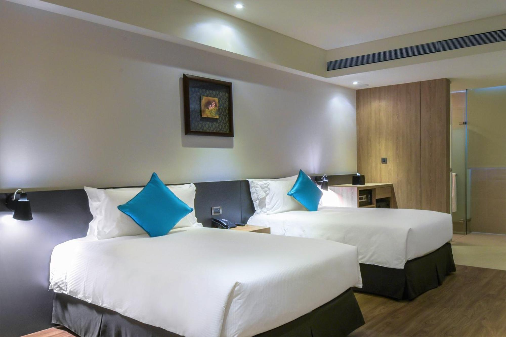 Just Sleep Kaohsiung Station Hotel Ngoại thất bức ảnh