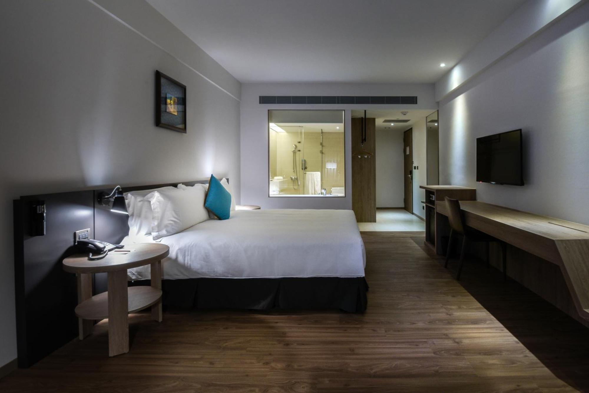 Just Sleep Kaohsiung Station Hotel Ngoại thất bức ảnh