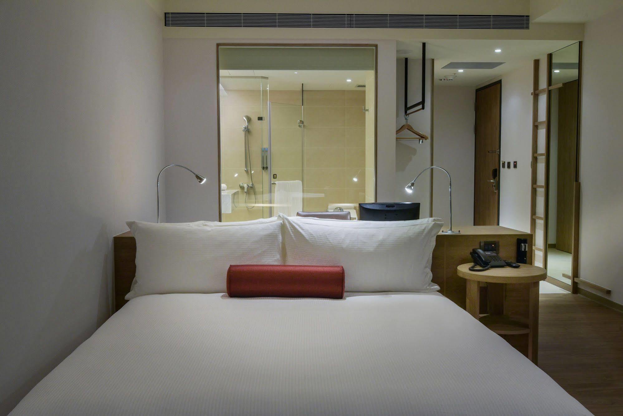 Just Sleep Kaohsiung Station Hotel Ngoại thất bức ảnh