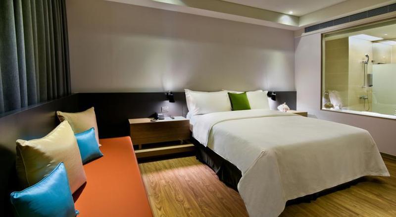 Just Sleep Kaohsiung Station Hotel Ngoại thất bức ảnh
